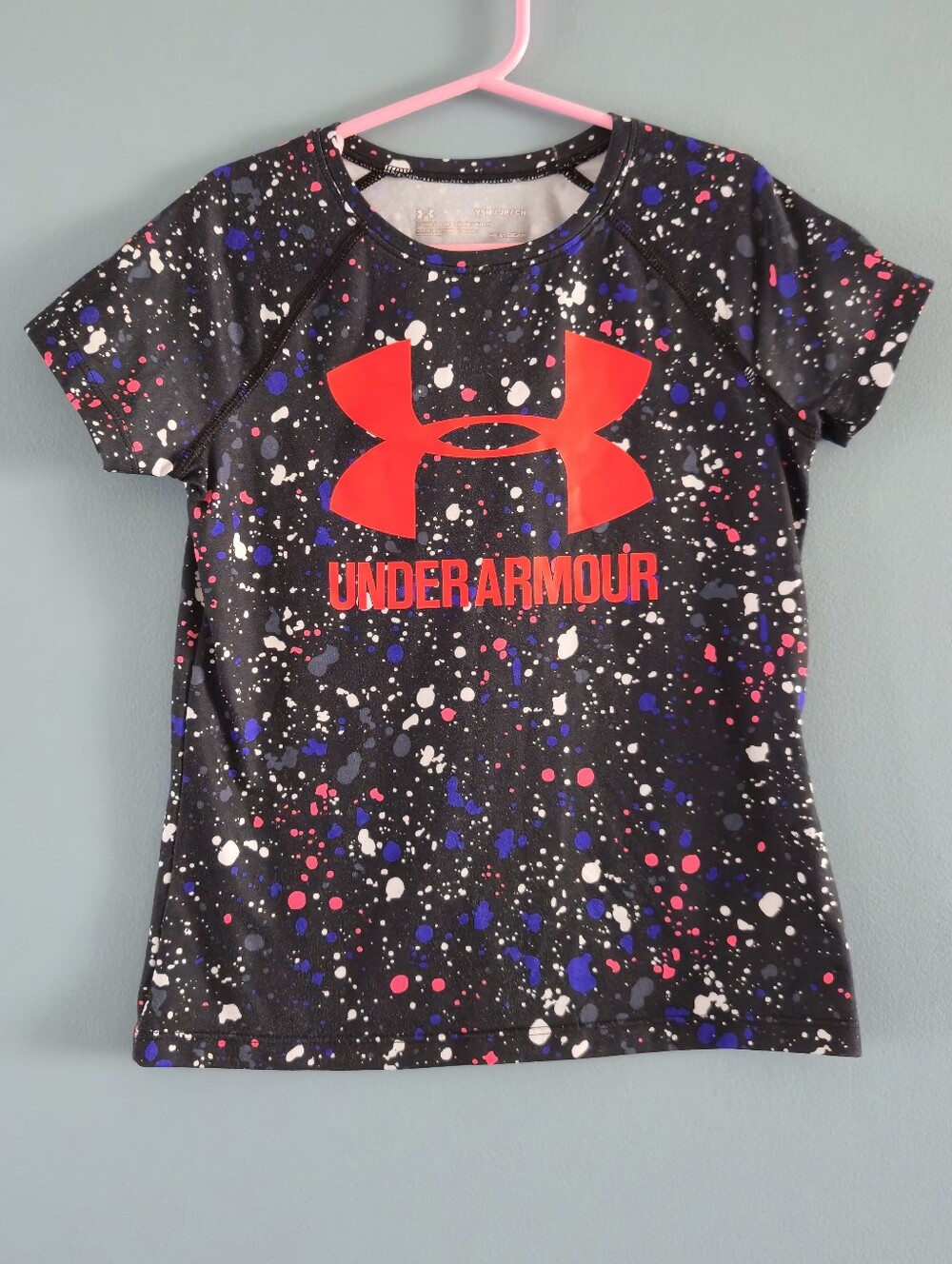 Under Armour Black Splatter Logo Tee Girls YSM (8)